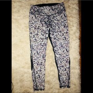 **SOLD WITH FACEBOOK MARKETPLACE**